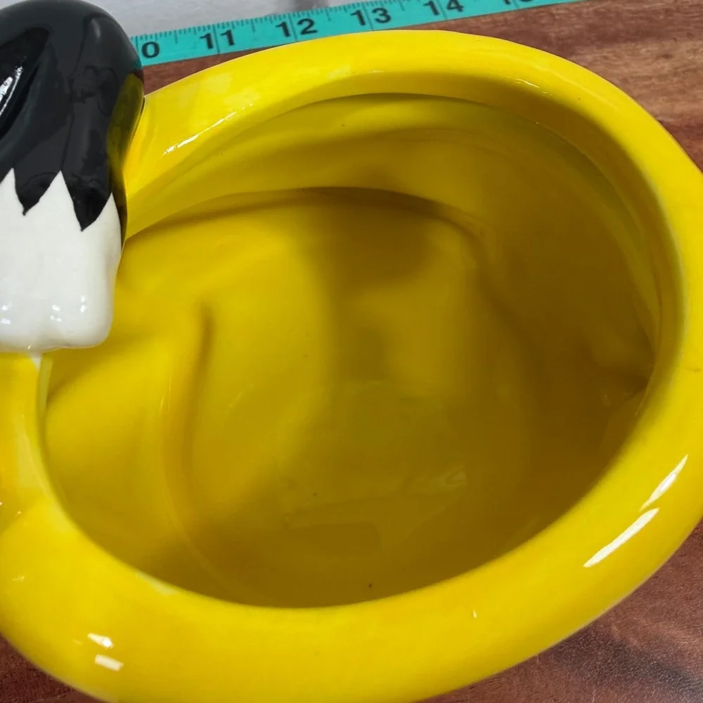 Vintage Sylvester and Tweety Bird Warner Brothers Ceramic Planter Flower Vase